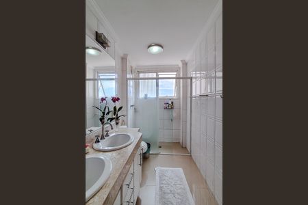 Apartamento à venda com 171m², 3 quartos e 1 vaga Apartamento à venda com 171m², 3 quartos e 1 vagaBanheiro da Suíte