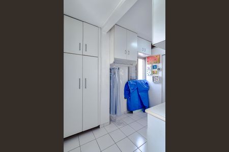 Apartamento à venda com 171m², 3 quartos e 1 vaga Apartamento à venda com 171m², 3 quartos e 1 vagaQuarto de Serviço