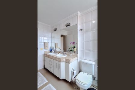 Apartamento à venda com 171m², 3 quartos e 1 vaga Apartamento à venda com 171m², 3 quartos e 1 vagaBanheiro da Suíte