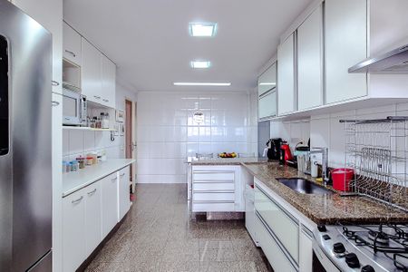 Apartamento à venda com 171m², 3 quartos e 1 vaga Apartamento à venda com 171m², 3 quartos e 1 vagaCozinha
