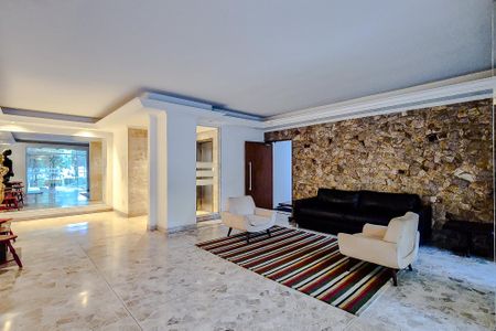 Apartamento à venda com 171m², 3 quartos e 1 vaga Apartamento à venda com 171m², 3 quartos e 1 vagaÁrea comum