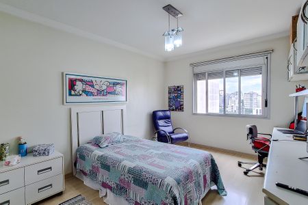 Apartamento à venda com 171m², 3 quartos e 1 vaga Apartamento à venda com 171m², 3 quartos e 1 vagaQuarto 2