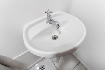 Apartamento para alugar com 38m², 2 quartos e sem vagaBanheiro