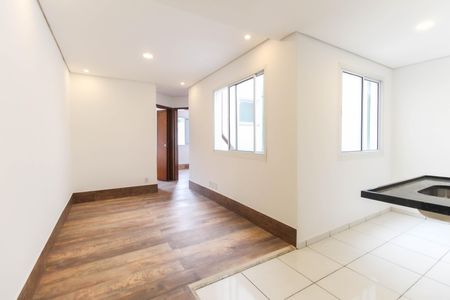 Sala de apartamento para alugar com 2 quartos, 38m² em Jardim Etelvina, São Paulo