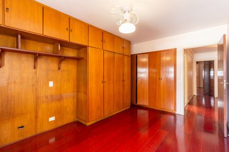 Apartamento à venda com 141m², 3 quartos e 1 vagaQuarto 2