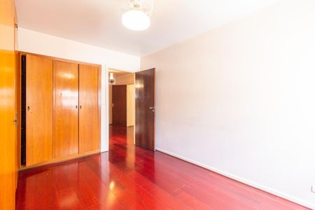 Apartamento à venda com 141m², 3 quartos e 1 vagaQuarto 2