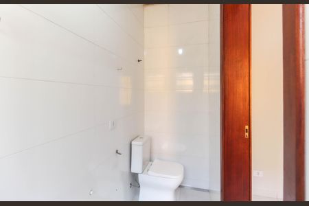 Casa para alugar com 200m², 4 quartos e 4 vagas Casa para alugar com 200m², 4 quartos e 4 vagasBanheiro da Suíte 1