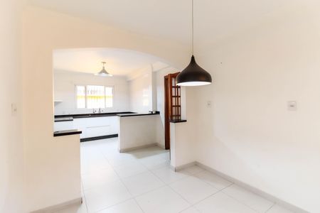 Casa para alugar com 200m², 4 quartos e 4 vagas Casa para alugar com 200m², 4 quartos e 4 vagasCozinha - Copa