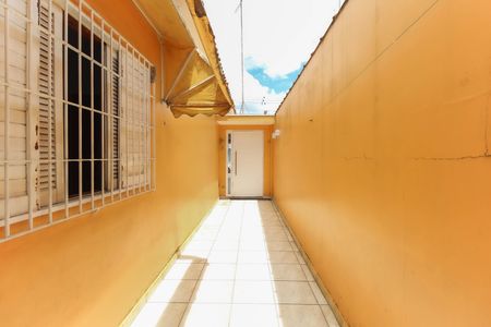 Casa para alugar com 200m², 4 quartos e 4 vagas Casa para alugar com 200m², 4 quartos e 4 vagasCorredor Externo