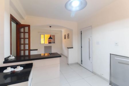 Casa para alugar com 200m², 4 quartos e 4 vagas Casa para alugar com 200m², 4 quartos e 4 vagasCozinha - Copa