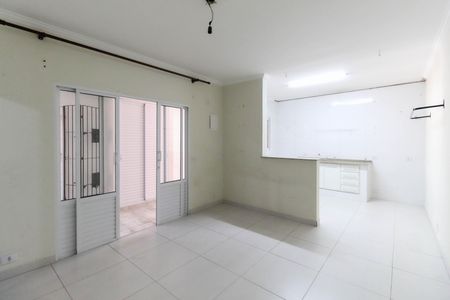Casa para alugar com 200m², 4 quartos e 4 vagas Casa para alugar com 200m², 4 quartos e 4 vagasSala - Edícula
