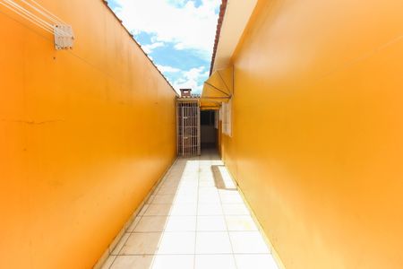 Casa para alugar com 200m², 4 quartos e 4 vagas Casa para alugar com 200m², 4 quartos e 4 vagasCorredor Externo