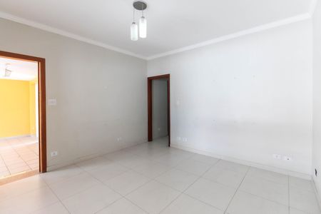 Casa para alugar com 200m², 4 quartos e 4 vagas Casa para alugar com 200m², 4 quartos e 4 vagasSala