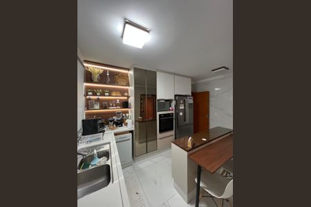 Casa à venda com 3 quartos, 355m² em Quitaúna, Osasco