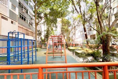 Apartamento à venda com 100m², 3 quartos e sem vagaÁrea comum - Playground