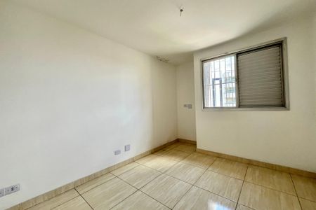Apartamento à venda com 159m², 4 quartos e 2 vagasQuarto 2