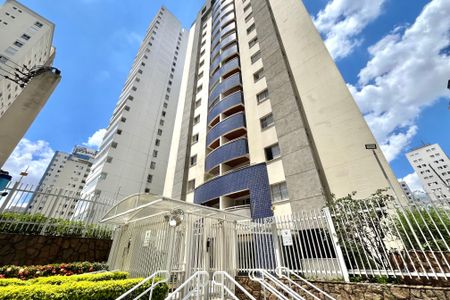 Apartamento à venda com 159m², 4 quartos e 2 vagasFachada