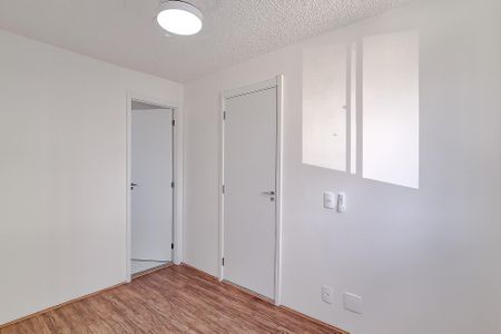 Suíte de apartamento para alugar com 1 quarto, 26m² em Parque Industrial Tomas Edson, São Paulo