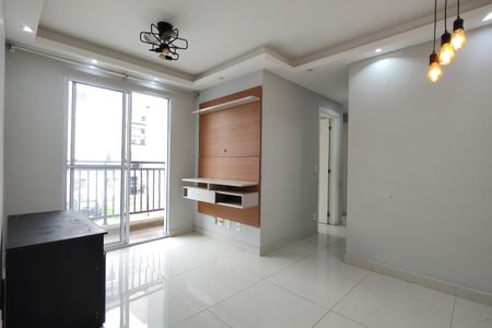 Sala de apartamento para alugar com 2 quartos, 45m² em Taquara, Rio de Janeiro