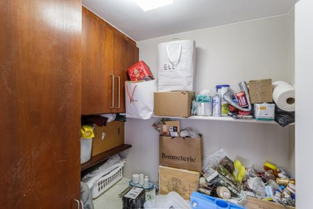 Apartamento à venda com 102m², 3 quartos e 2 vagas Apartamento à venda com 102m², 3 quartos e 2 vagasQuarto de Serviço