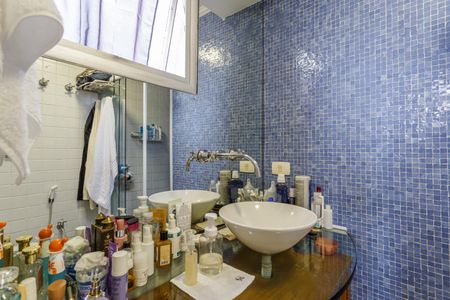 Apartamento à venda com 102m², 3 quartos e 2 vagas Apartamento à venda com 102m², 3 quartos e 2 vagasBanheiro da Suíte