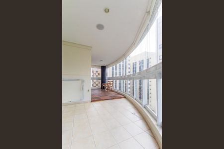 Apartamento à venda com 3 quartos, 124m² em Vila Uberabinha, São Paulo