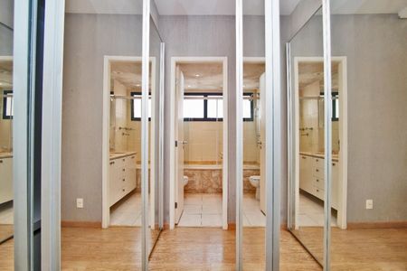 Apartamento à venda com 184m², 3 quartos e 4 vagas