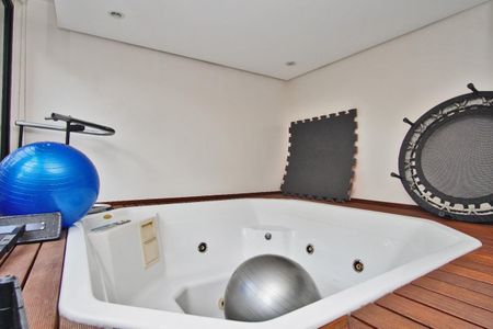 Apartamento à venda com 184m², 3 quartos e 4 vagas