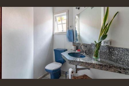 Casa à venda com 4 quartos, 373m² em Jardim Leonor, São Paulo