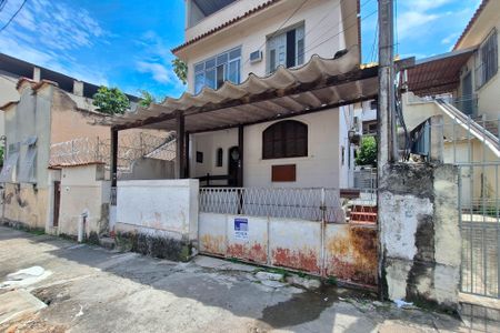 Casa à venda com 350m², 3 quartos e 1 vagaFachada