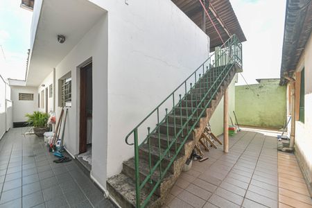 Casa para alugar com 60m², 2 quartos e 2 vagas Casa para alugar com 60m², 2 quartos e 2 vagasCorredor