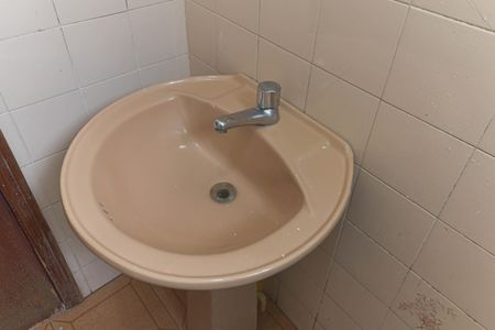 Casa para alugar com 60m², 2 quartos e 2 vagas Casa para alugar com 60m², 2 quartos e 2 vagasBanheiro da Suíte