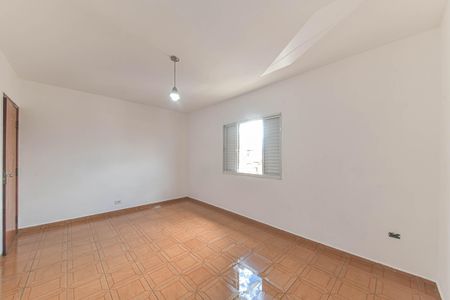 Casa para alugar com 60m², 2 quartos e 2 vagas Casa para alugar com 60m², 2 quartos e 2 vagasSuite