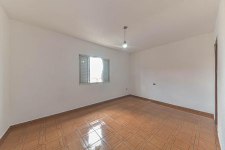 Casa para alugar com 60m², 2 quartos e 2 vagas Casa para alugar com 60m², 2 quartos e 2 vagasSuite