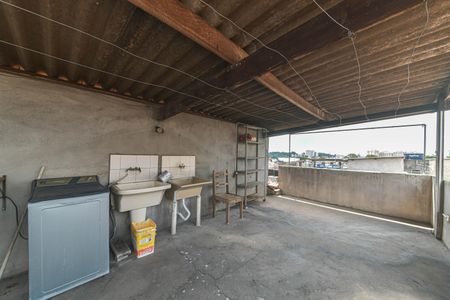 Casa para alugar com 60m², 2 quartos e 2 vagas Casa para alugar com 60m², 2 quartos e 2 vagasLavanderia - Churrasqueira