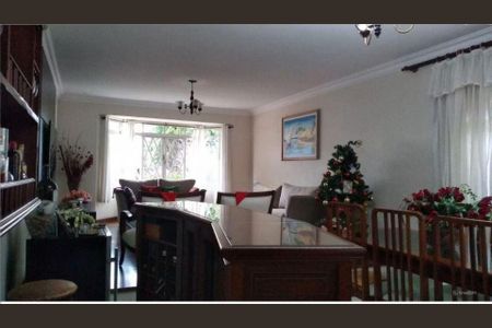 Casa à venda com 4 quartos, 205m² em Vila Suzana, São Paulo