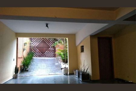 Casa à venda com 205m², 4 quartos e 4 vagas