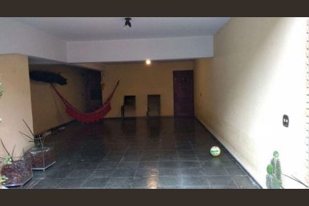 Casa à venda com 205m², 4 quartos e 4 vagas