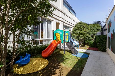 Apartamento à venda com 176m², 3 quartos e 4 vagasÁrea comum - Playground