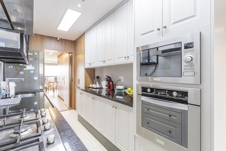 Apartamento à venda com 176m², 3 quartos e 4 vagasCozinha