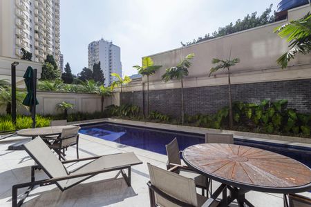 Apartamento à venda com 176m², 3 quartos e 4 vagasÁrea comum - Piscina