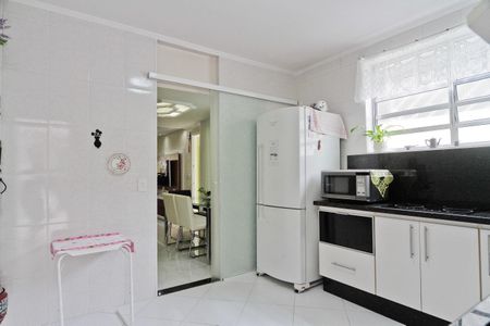 Cozinha de casa para alugar com 2 quartos, 150m² em Conjunto Residencial Vista Verde, São Paulo