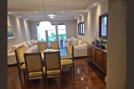 Casa à venda com 3 quartos, 270m² em Campo Belo, São Paulo