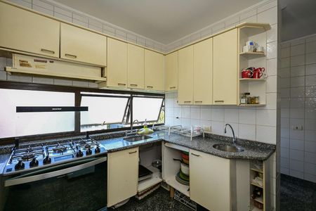 Apartamento à venda com 300m², 4 quartos e 4 vagasCozinha