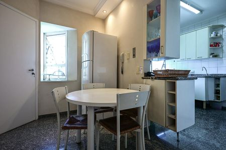 Apartamento à venda com 300m², 4 quartos e 4 vagasÁrea comum