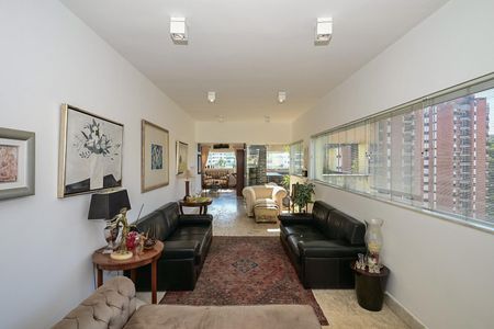 Apartamento à venda com 300m², 4 quartos e 4 vagasCobertura