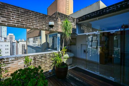Apartamento à venda com 300m², 4 quartos e 4 vagasCobertura