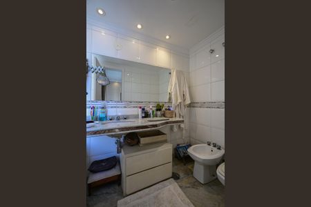 Apartamento à venda com 300m², 4 quartos e 4 vagasBanheiro Suíte 1