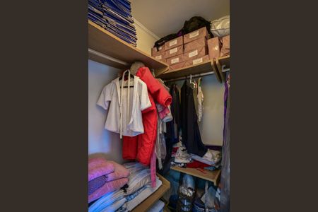 Apartamento à venda com 300m², 4 quartos e 4 vagasCloset Suíte 2