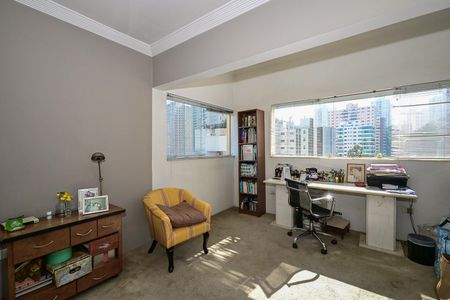 Apartamento à venda com 300m², 4 quartos e 4 vagasCobertura